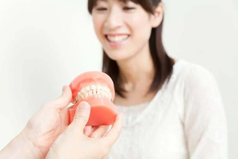 歯槽骨の厚みや幅がない場合